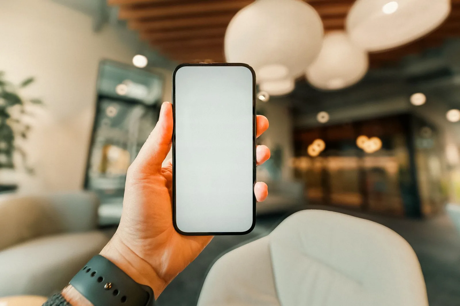 cheapest hotel booking app