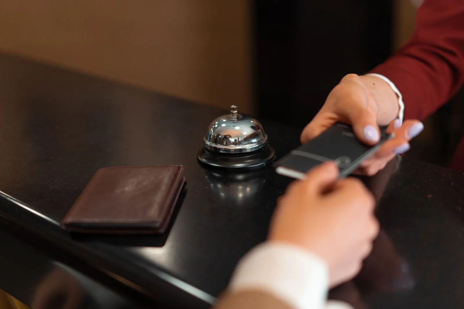 hotel credit card vs travel credit card loyalty programs