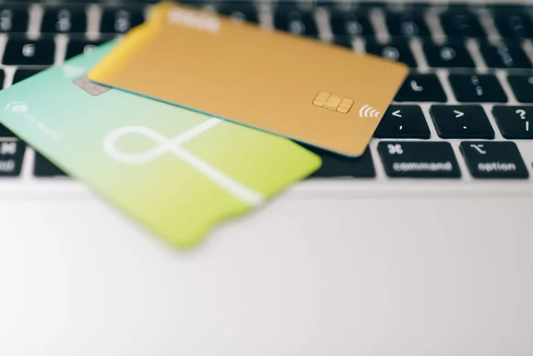 Hotel Credit Card vs Travel Credit Card: Which One Is Right for You?