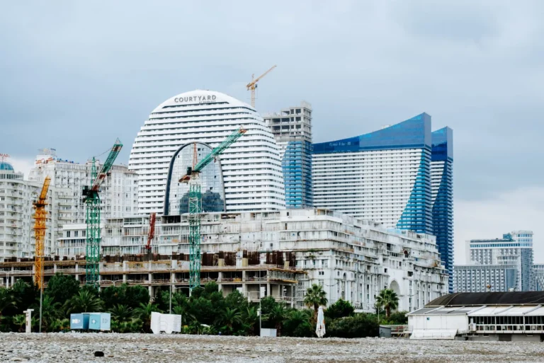 Best Hotel Booking Sites: 7 We Use to Find the Lowest Rates in 2025